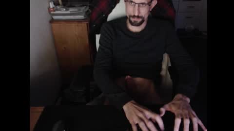 Snapshot of dermattes chatting on November 2025 04:28:02 PM dermattes online show from November 2025 04:28:02 PM