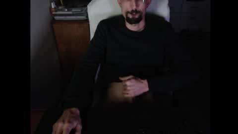 Snapshot of dermattes chatting on November 2025 03:01:01 PM dermattes online show from November 2025 03:01:01 PM