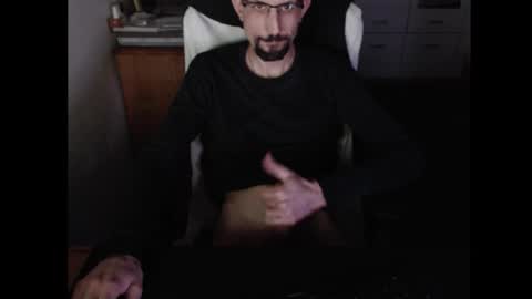 Snapshot of dermattes chatting on February 2026 01:42:02 PM dermattes online show from February 2026 01:42:02 PM