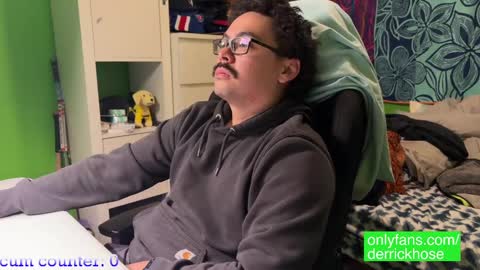 Derrick Hose online show from February 2025 04:14:02 AM