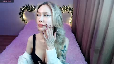 Ari online show from January 2025 06:25:01 PM