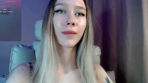Snapshot of des_ch chatting on May 2026 05:29:01 PM Ari online show from May 2026 05:29:01 PM
