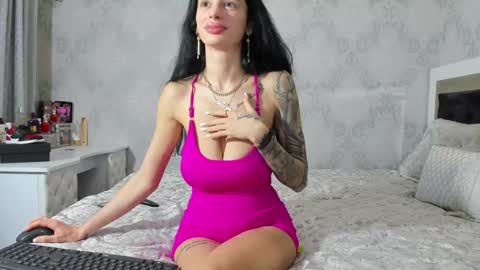 Snapshot of desert2blosom chatting on December 2024 11:19:02 PM Mia online show from December 2024 11:19:02 PM