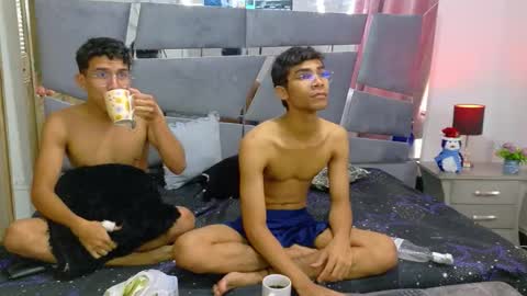 desire4duo online show from November 2025 01:26:02 PM