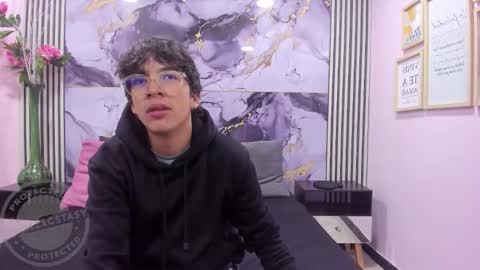 Snapshot of desire_ecstasy chatting on October 2025 12:50:01 PM desire_ecstasy online show from October 2025 12:50:01 PM