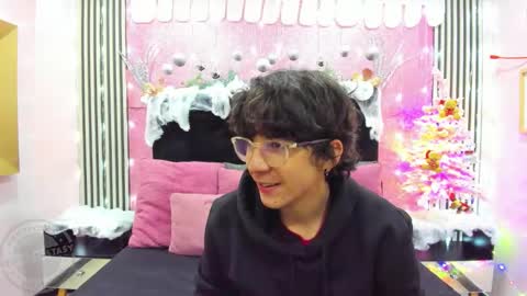 Snapshot of desire_ecstasy chatting on December 2025 06:02:01 PM desire_ecstasy online show from December 2025 06:02:01 PM