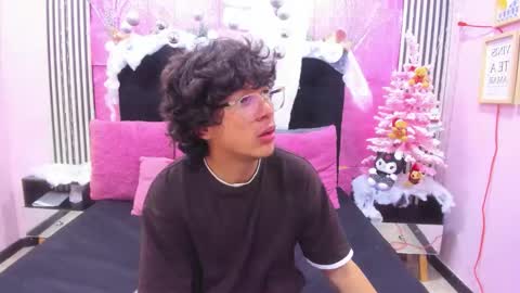 Snapshot of desire_ecstasy chatting on January 2026 07:05:02 PM desire_ecstasy online show from January 2026 07:05:02 PM