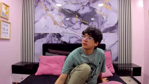 Snapshot of desire_ecstasy chatting on February 2026 03:12:02 AM desire_ecstasy online show from February 2026 03:12:02 AM