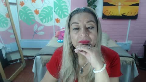 VALERIA online show from September 2025 04:18:02 PM