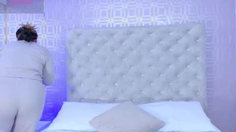 Snapshot of desire_sara chatting on September 2025 12:15:01 PM Sara Desire online show from September 2025 12:15:01 PM