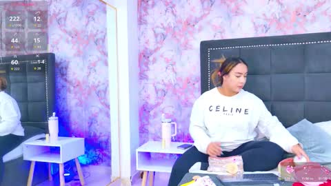 Snapshot of desire_sara chatting on September 2025 12:19:01 PM Sara Desire online show from September 2025 12:19:01 PM