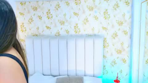 Snapshot of desire_sara chatting on January 2026 12:43:02 PM Sara Desire online show from January 2026 12:43:02 PM