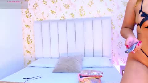 Snapshot of desire_sara chatting on January 2026 12:11:01 PM Sara Desire online show from January 2026 12:11:01 PM