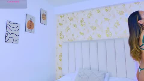 Snapshot of desire_sara chatting on January 2026 12:53:01 PM Sara Desire online show from January 2026 12:53:01 PM