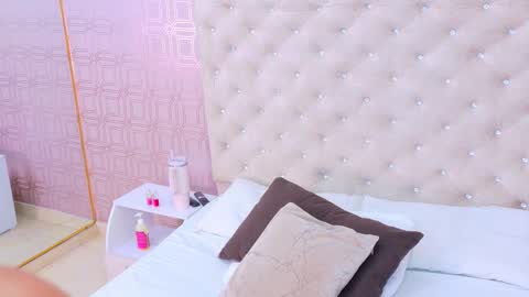 Snapshot of desire_sara chatting on February 2026 12:38:01 PM Sara Desire online show from February 2026 12:38:01 PM