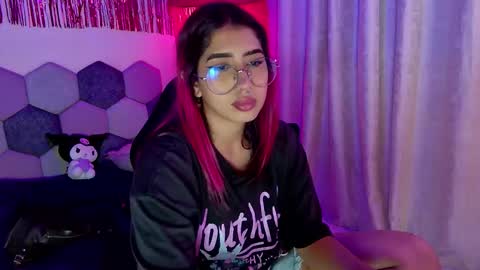 TORI AND MR. BEAR online show from February 2026 06:31:01 PM