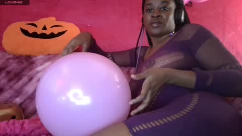 Snapshot of desireeafterdark chatting on February 2025 10:40:01 AM desireeafterdark online show from February 2025 10:40:01 AM