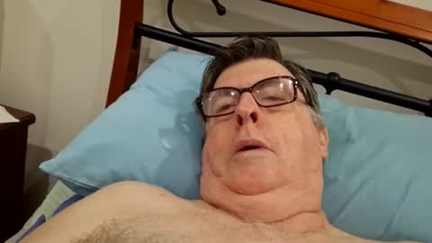 Desmon1958 online show from April 2026 08:36:02 PM