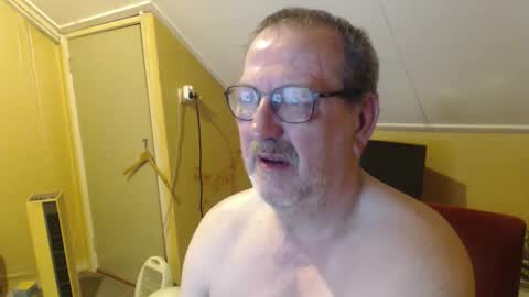 Snapshot of destelp chatting on April 2026 10:34:02 PM destelp online show from April 2026 10:34:02 PM