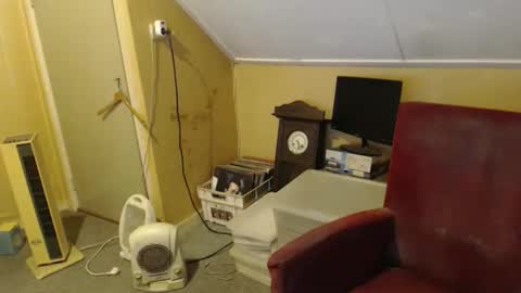 Snapshot of destelp chatting on May 2026 05:23:01 AM destelp online show from May 2026 05:23:01 AM