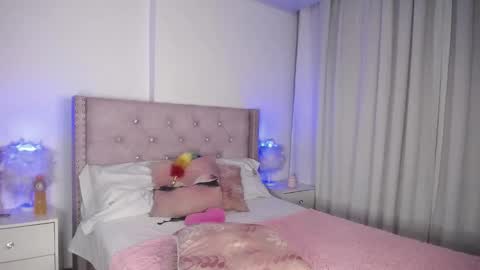 Snapshot of destinysweet21 chatting on December 2024 08:58:02 AM destinysweet21 online show from December 2024 08:58:02 AM