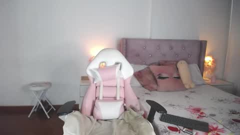 Snapshot of destinysweet21 chatting on March 2025 11:28:01 AM destinysweet21 online show from March 2025 11:28:01 AM