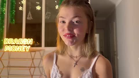 Snapshot of deva_alice chatting on December 2024 04:06:01 PM Id be happy to have a steamy stream girl online show from December 2024 04:06:01 PM