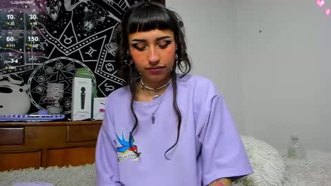 Snapshot of devadoll chatting on January 2025 04:52:02 AM Gi HELP ME REACH 50 THUMPS UP 3 online show from January 2025 04:52:02 AM