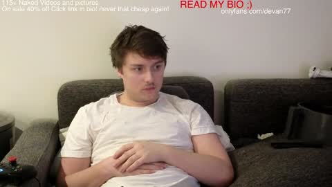 Snapshot of devantheplug chatting on December 2024 11:39:01 PM Devan online show from December 2024 11:39:01 PM