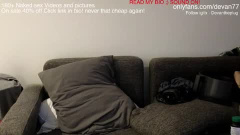 Snapshot of devantheplug chatting on March 2025 02:05:02 PM Devan online show from March 2025 02:05:02 PM