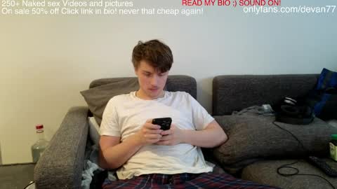 Snapshot of devantheplug chatting on April 2026 03:34:02 PM Devan online show from April 2026 03:34:02 PM