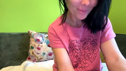 Tina online show from October 2025 05:08:01 AM