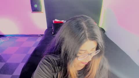  L I NA  online show from January 2025 10:28:01 PM