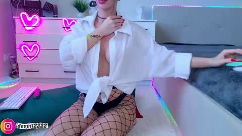 Devill2222 online show from May 2026 08:12:02 AM
