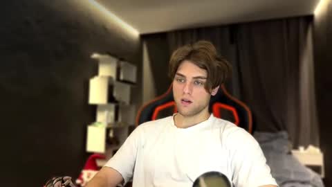 devilnut1 online show from November 2025 05:28:02 AM