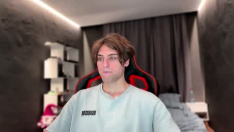 devilnut1 online show from November 2025 06:23:01 AM