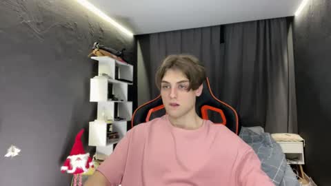 devilnut1 online show from November 2025 06:53:02 PM