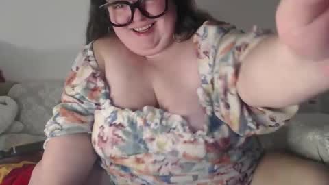 Snapshot of devilschick chatting on February 2026 01:21:02 AM DevilsChick -- OF online show from February 2026 01:21:02 AM