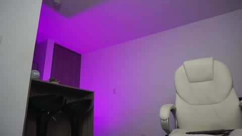 Devin Hunter online show from December 2024 09:17:02 AM