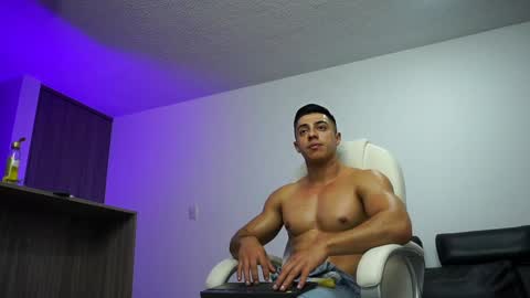 Devin Hunter online show from January 2025 04:59:01 AM