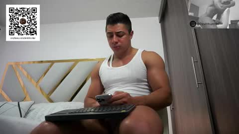 Devin Hunter online show from October 2025 11:00:02 AM