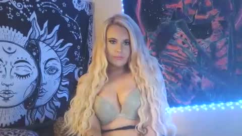 devyn winter online show from October 2025 05:14:01 PM