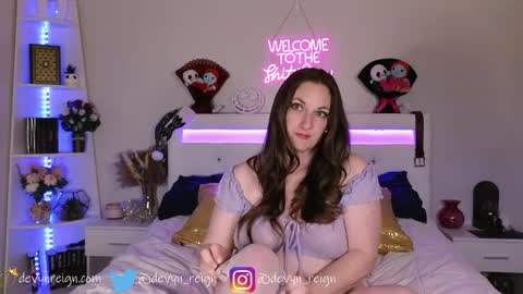 Snapshot of devynreign chatting on May 2026 04:43:02 AM Devyn Reign online show from May 2026 04:43:02 AM