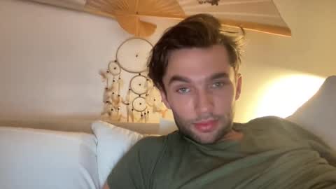 Snapshot of devyy333 chatting on December 2024 07:48:02 AM devyy333 online show from December 2024 07:48:02 AM