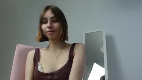 dewkiss online show from October 2025 01:01:02 PM