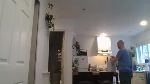 Snapshot of dex12112111 chatting on April 2026 04:37:02 PM dex12112111 online show from April 2026 04:37:02 PM