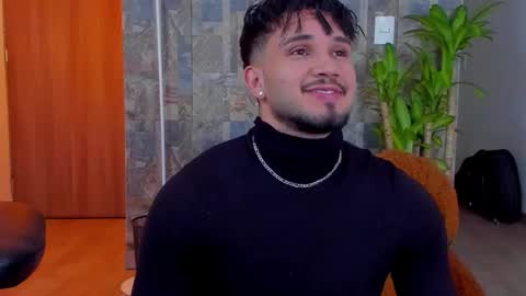 JULIAN online show from November 2025 08:18:01 PM