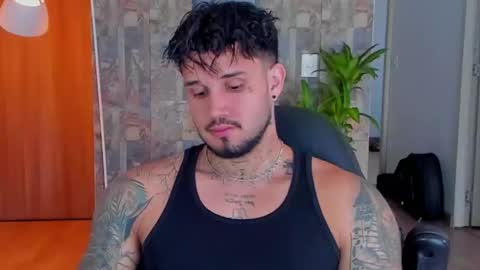 JULIAN online show from November 2025 04:40:02 PM