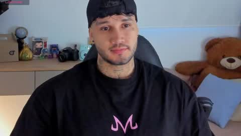 JULIAN online show from May 2026 11:11:01 PM