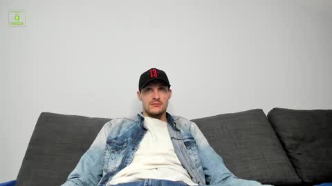 Snapshot of deymond_russo chatting on February 2026 05:22:02 PM deymond_russo online show from February 2026 05:22:02 PM